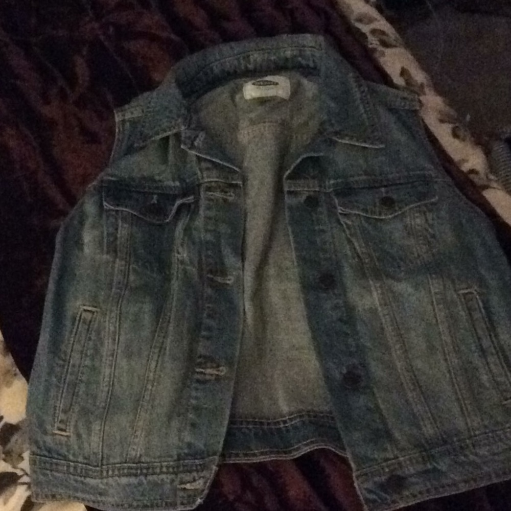 No sleeve jean jacket